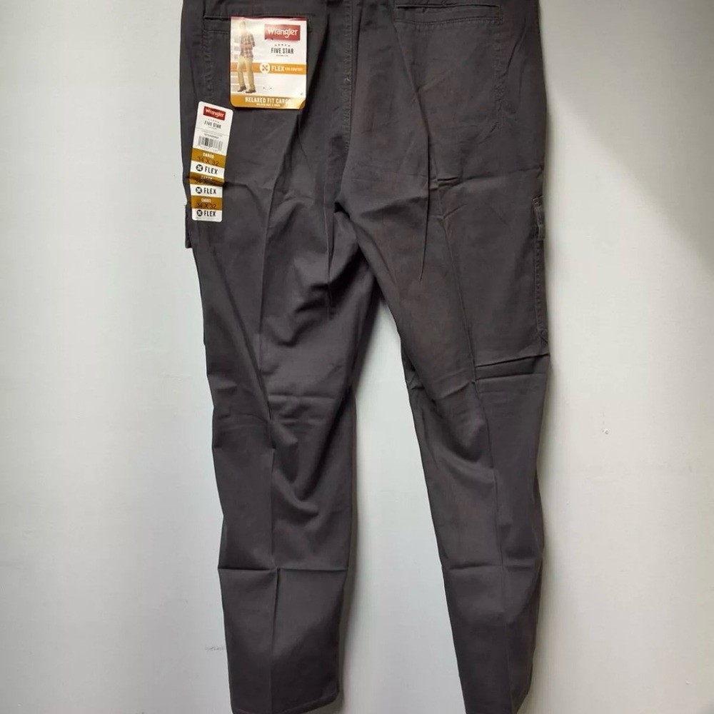 Men's Gray Cargo Pants - Picture 2 of 3